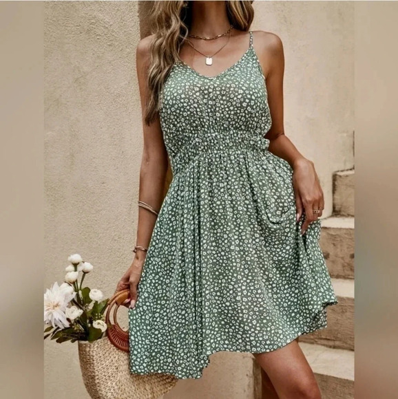 private label Dresses & Skirts - New Flirty Floral V Neck Cami Slip Dress Green White
